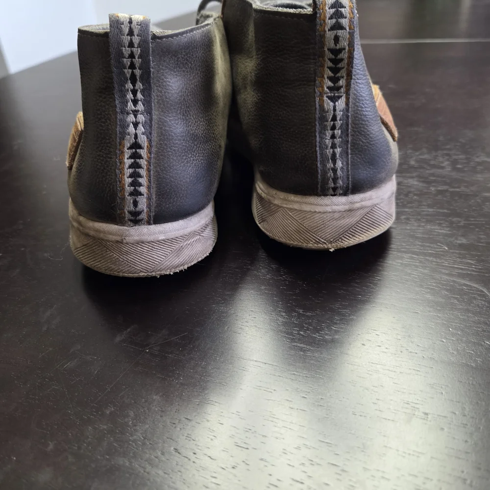 Pendleton Mens Wool Leather Chukka Boots Vibramt Sole Grey Green Sz 9